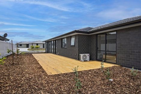 Photo of property in 30 Kapiakauri Road, One Tree Point, 0118