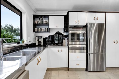 Photo of property in 1b Silvan Place, Bell Block, New Plymouth, 4312