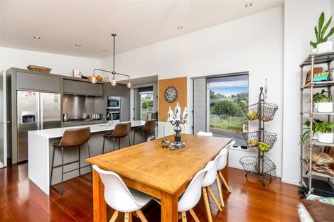 Photo of property in 90b Buller Street, New Plymouth, 4312