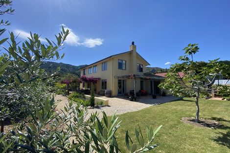 Photo of property in 44 Nyhane Drive, Ligar Bay, Takaka, 7183