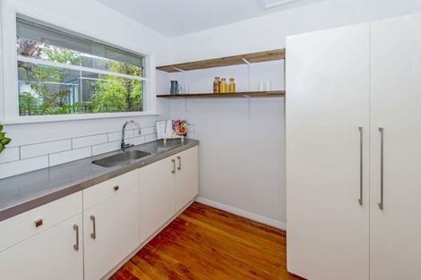 Photo of property in 11 Flinders Road, Heathcote Valley, Christchurch, 8022