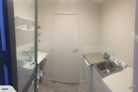 Photo of property in 29 Deverell Place, Northcross, Auckland, 0632