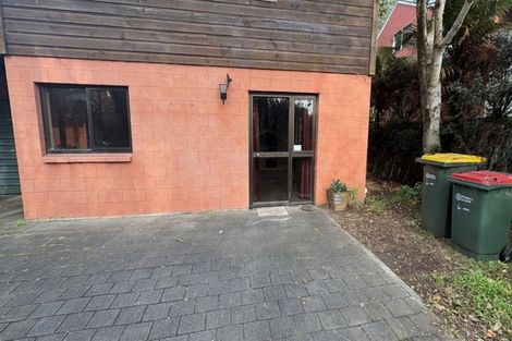 Photo of property in 4/2a Spencer Place, Merrilands, New Plymouth, 4312