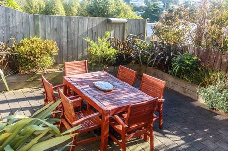 Photo of property in 2 Balmain Street, Newlands, Wellington, 6037