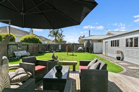 Photo of property in 198 Shakespeare Street, Leamington, Cambridge, 3432