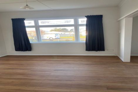 Photo of property in 77 Bridge Street, Bulls, 4818