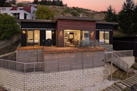 Photo of property in 15a Mackinnon Terrace, Sunshine Bay, Queenstown, 9300