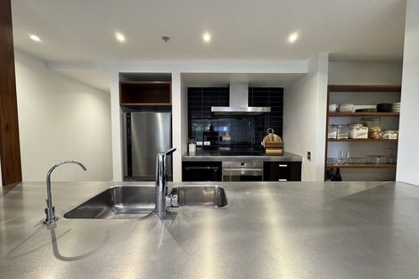 Photo of property in Piermont Apartments, 2b/82 Cable Street, Te Aro, Wellington, 6011