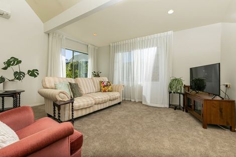 Photo of property in 9/34 Waipuia Place, Greenhithe, Auckland, 0632