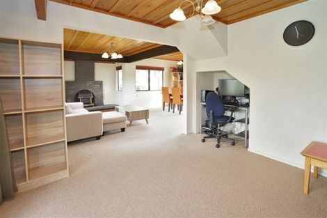 Photo of property in 92 Glen Lynne Avenue, Queenwood, Hamilton, 3210