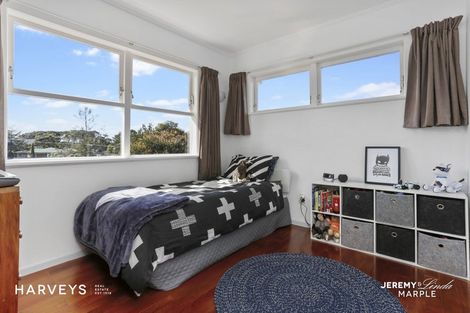 Photo of property in 3 Tauhara Street, Green Bay, Auckland, 0604
