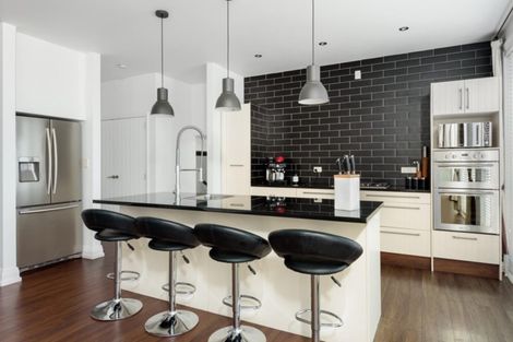 Photo of property in 74 Little John Drive, Bellevue, Tauranga, 3110