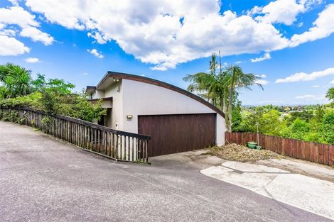Photo of property in 327c Glenfield Road, Glenfield, Auckland, 0629