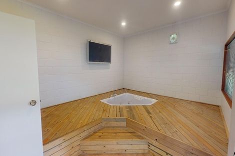 Photo of property in 34 Kilkenny Place, Fitzherbert, Palmerston North, 4410