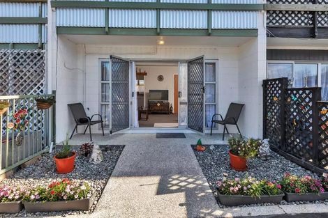 Photo of property in 2/5 Second Avenue, Avenues, Whangarei, 0110