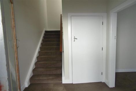 Photo of property in 27 Bulteel Street, New Plymouth, 4310