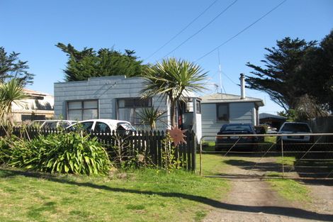 Photo of property in 16 Raukawa Street, Himatangi Beach, Foxton, 4891