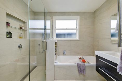 Photo of property in 10 Edwards Place, Terrace End, Palmerston North, 4410