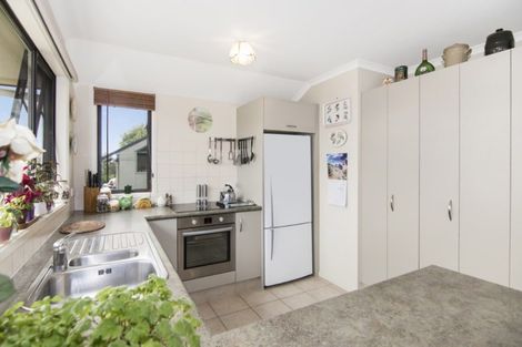 Photo of property in 19 Treeton Place, Wakefield, 7025