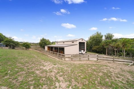 Photo of property in 126 Brownhill Road, Whitford, Manurewa, 2576