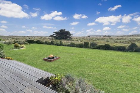 Photo of property in 36 Westside Road, Port Waikato, Tuakau, 2695