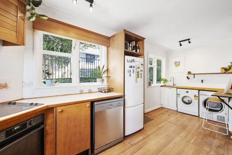 Photo of property in 93b Farnham Street, Mornington, Wellington, 6021