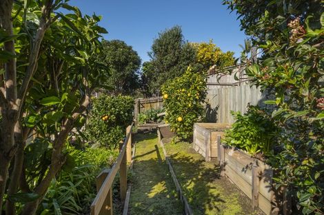 Photo of property in 10 Laburnum Glen, Mount Maunganui, 3116