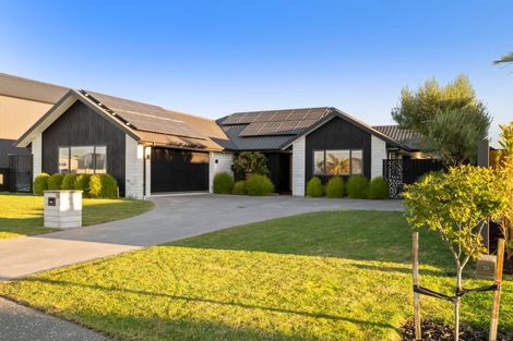 Photo of property in 14 Sarcodia Place, Papamoa Beach, Papamoa, 3118