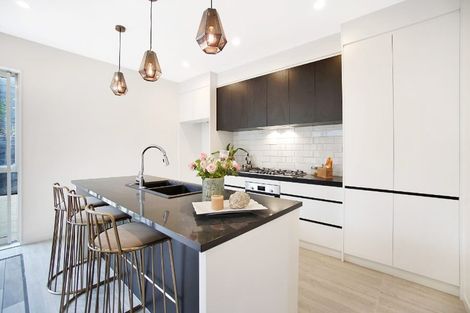 Photo of property in 28 Paripari Street, Flat Bush, Auckland, 2019