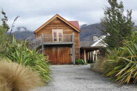 Photo of property in 33 Waimana Place, Wanaka, 9305