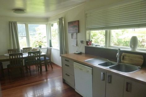 Photo of property in 57 Wyndham Road, Pinehaven, Upper Hutt, 5019