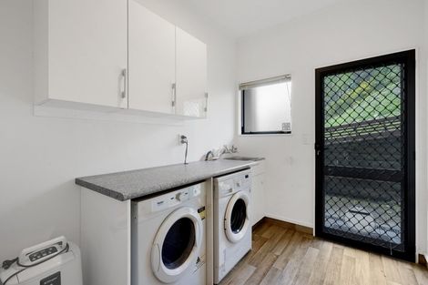 Photo of property in 316 Lake Terrace, Two Mile Bay, Taupo, 3330