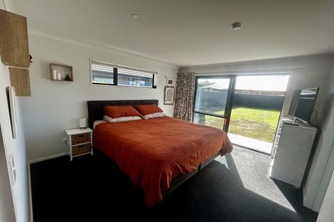 Photo of property in 1 Waireka Street, Pegasus, 7612