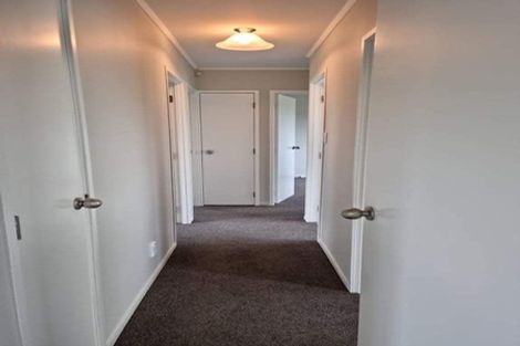 Photo of property in 1/11 Blackgate Place, Weymouth, Auckland, 2103