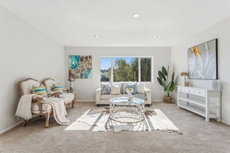 Photo of property in 7 Andy Crescent, Flat Bush, Auckland, 2016