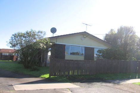 Photo of property in 1/28 Roberts Road, Te Atatu South, Auckland, 0610