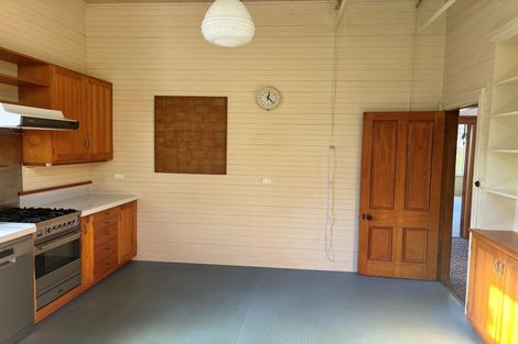 Photo of property in 12 Fairview Crescent, Kelburn, Wellington, 6012
