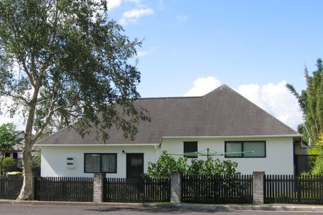 Photo of property in 143 Avondale Road, Avondale, Auckland, 1026