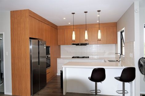 Photo of property in 83a Lake Road, Northcote, Auckland, 0627