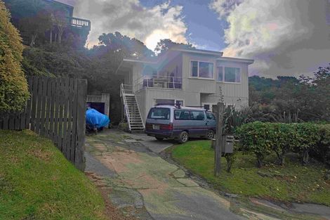 Photo of property in 2 Milne Terrace, Island Bay, Wellington, 6023