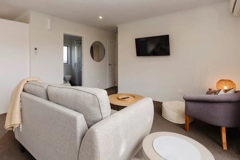 Photo of property in 88b Pioneer Road, Moturoa, New Plymouth, 4310