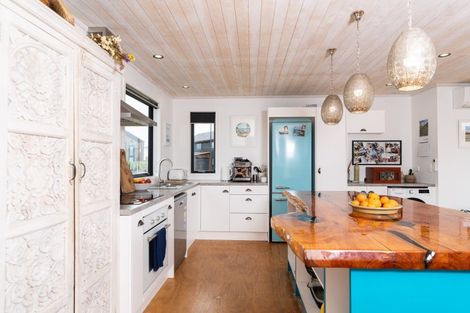 Photo of property in 19 Tunarau Street, Raglan, 3225