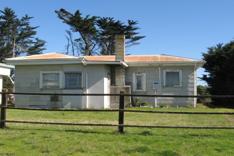 Photo of property in 18 Raukawa Street, Himatangi Beach, Foxton, 4891