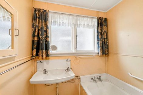 Photo of property in 48 Wayside Avenue, Burnside, Christchurch, 8053