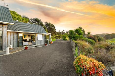 Photo of property in 254 Rimmer Road, Helensville, 0875