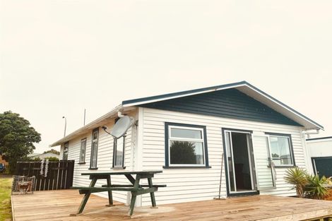 Photo of property in 26 Hickey Place, Opunake, 4616