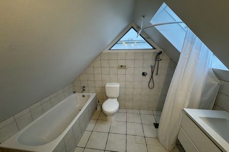 Photo of property in 36a Sutherland Crescent, Melrose, Wellington, 6023