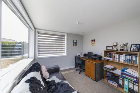 Photo of property in 4 Doncaster Court, Awapuni, Palmerston North, 4412