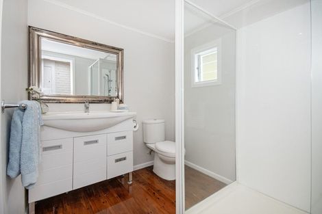 Photo of property in 22 Beach Road, Onerahi, Whangarei, 0110