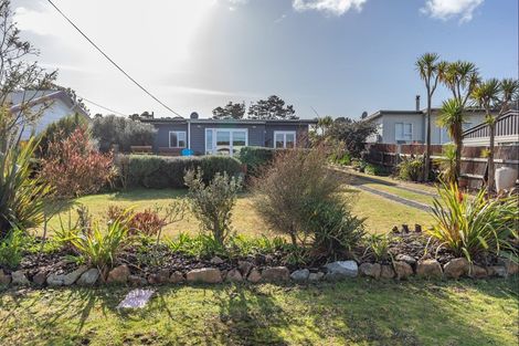 Photo of property in 50 Koputara Road, Himatangi Beach, Foxton, 4891